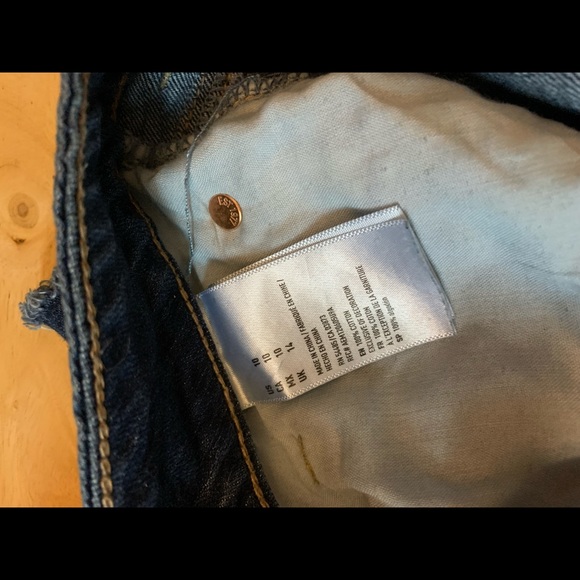 Distressed short - Picture 5 of 6